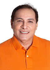 Foto de urna de Carlos Lobato